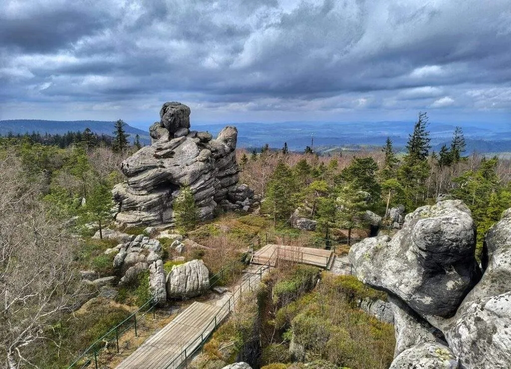Najciekawsze atrakcje na Szczelińcu Wielkim, które musisz zobaczyć